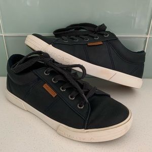 Excellent condition! Boys size 3 - Nautica Shoes